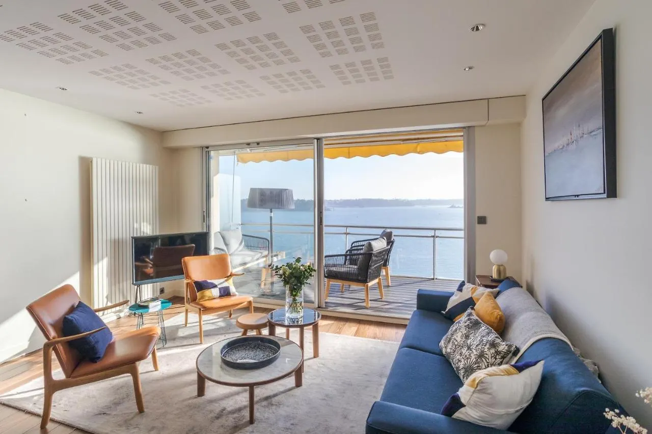 Apartment De Bon Matin - Au Dessus De L'Hotel Castelbrac Dinard