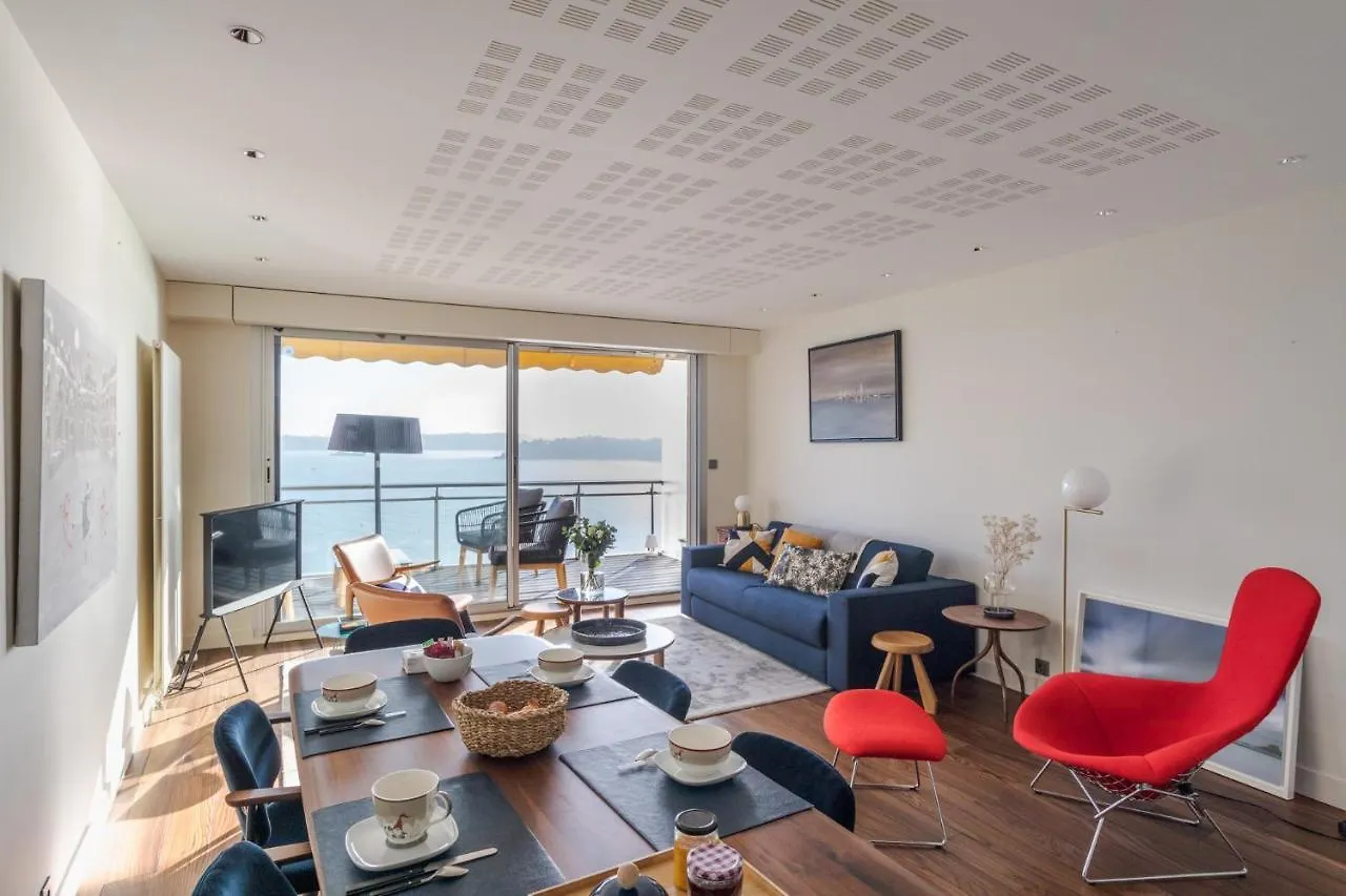 Apartment De Bon Matin - Au Dessus De L'Hotel Castelbrac Dinard