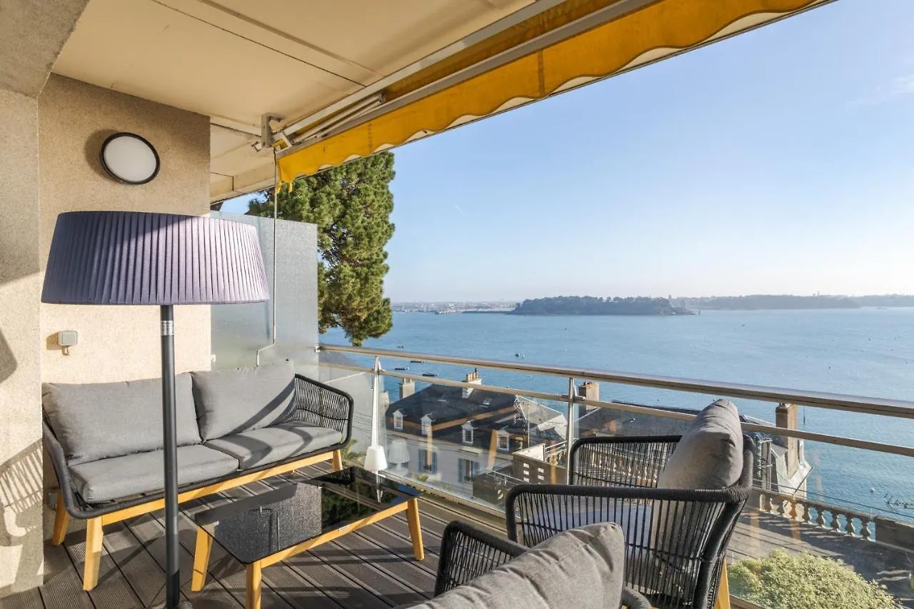 De Bon Matin - Au Dessus De L'Hotel Castelbrac Dinard