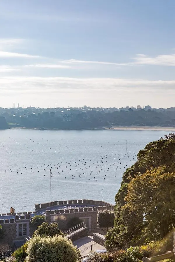 Apartment De Bon Matin - Au Dessus De L'Hotel Castelbrac Dinard